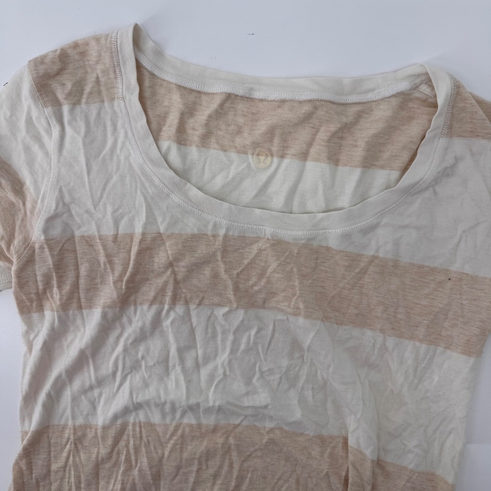 Lululemon T-Shirt Womens 4 Beige Cream Striped Scoop Neck Activewear Top